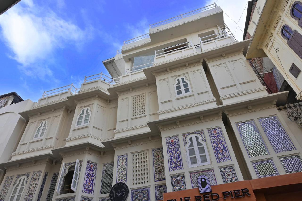 The Red Pier By Downtown Udaipur Hotel Exterior foto